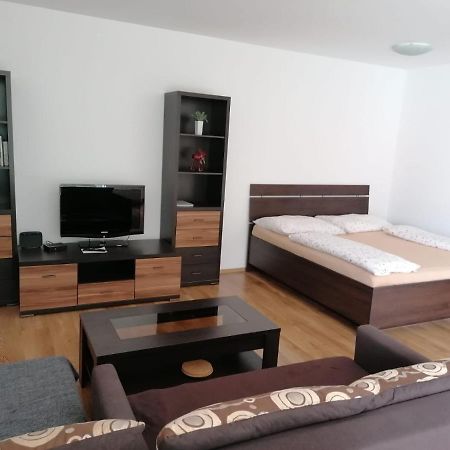 Modern City Center Apartment With Private Parking Martin Esterno foto