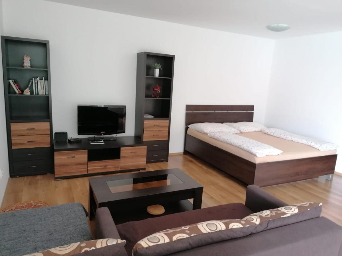Modern City Center Apartment With Private Parking Martin Esterno foto